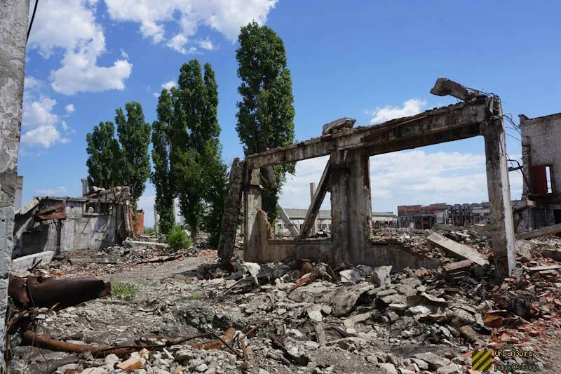 развалины тракторного завода волгоград. тракторный завод сегодня. сталинградский волгоградский тракторный завод. волгоградский тракторный завод руины. тракторный завод волгоград сейчас.