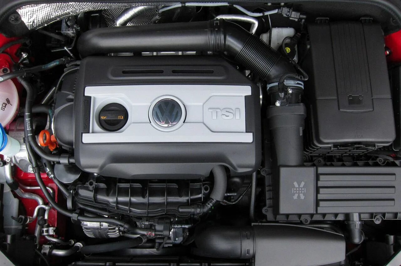Двигатель Volkswagen TSI 2.0. Jetta 2.0 TSI. Фольксваген Джетта 2012 двигатель. Фольксваген Джетта двигатель 2.0 TSI.