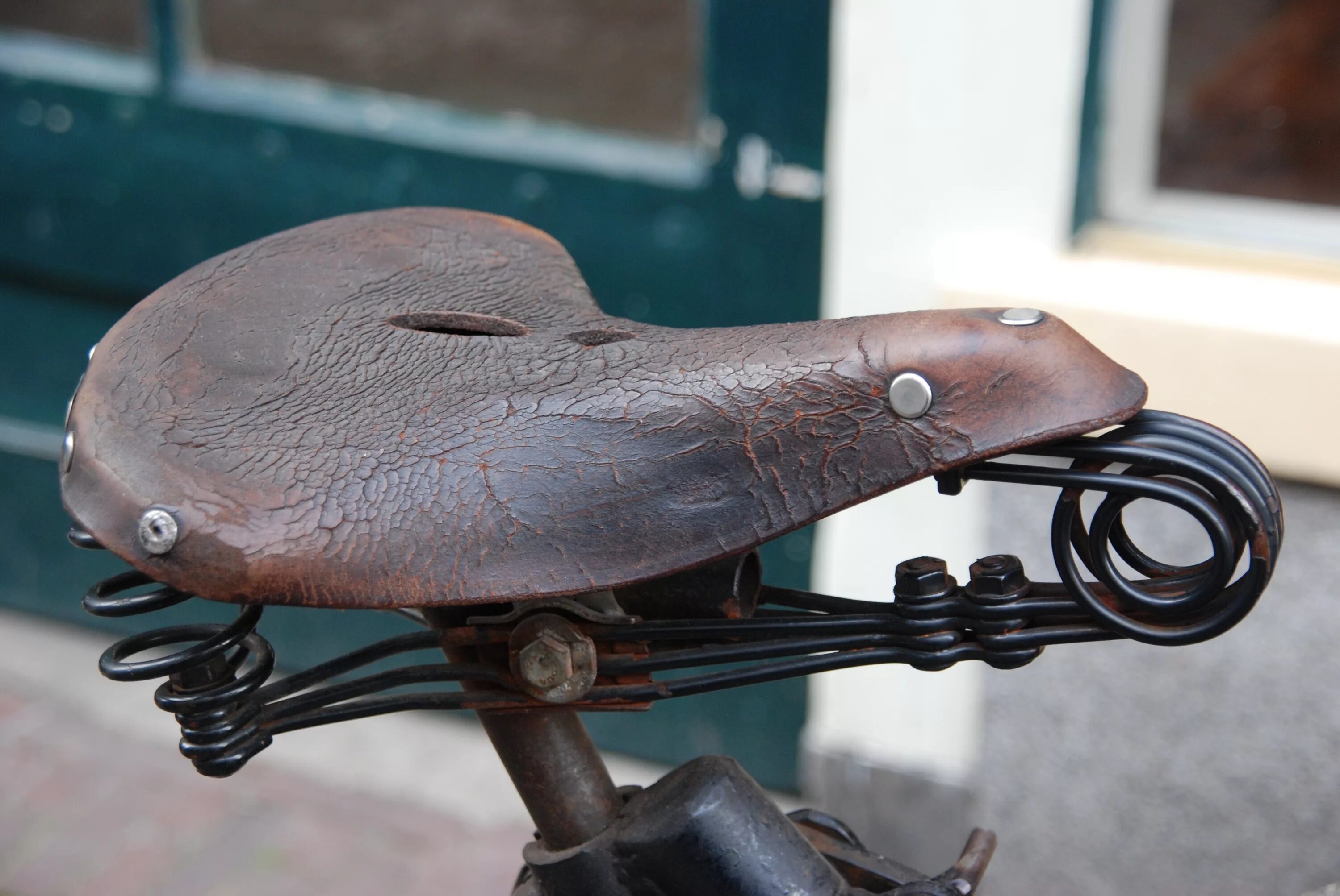 Старые сидушки. Седло Bicycle Saddle. Седло для МД-1. Седло для велосипеда Орленок. Советское кожаное седло для велосипеда.