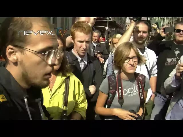3 мая - всемирный день свободы прессы. Корреспондент нападение. Вдвшник ударил журналиста. Нападение на корреспондента. 6 июня день журналиста.
