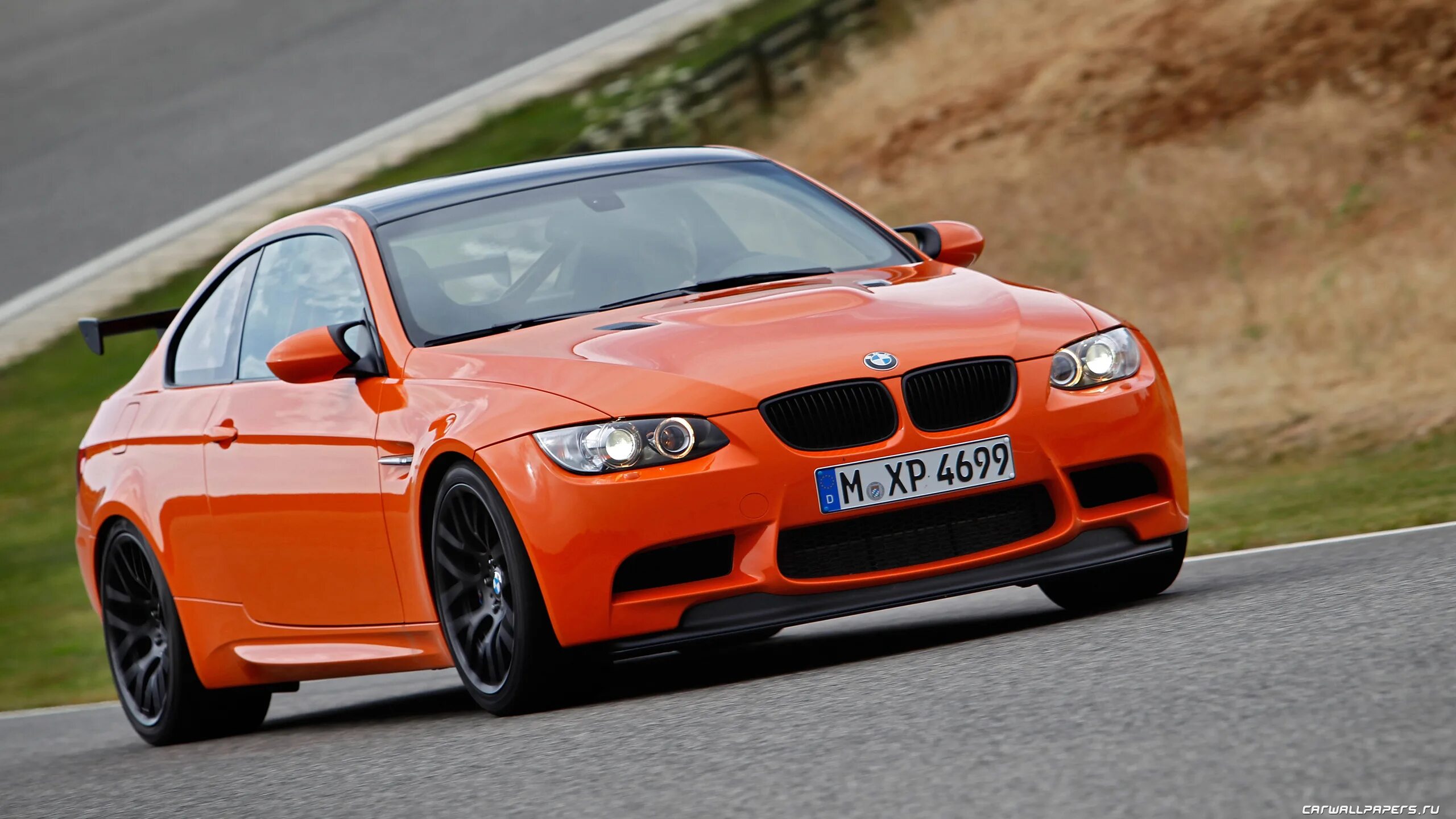 Автомобиль bmw 3. BMW m3 GTS. BMW m3 e92 GTS. BMW 3 m3. BMW m3 1012.