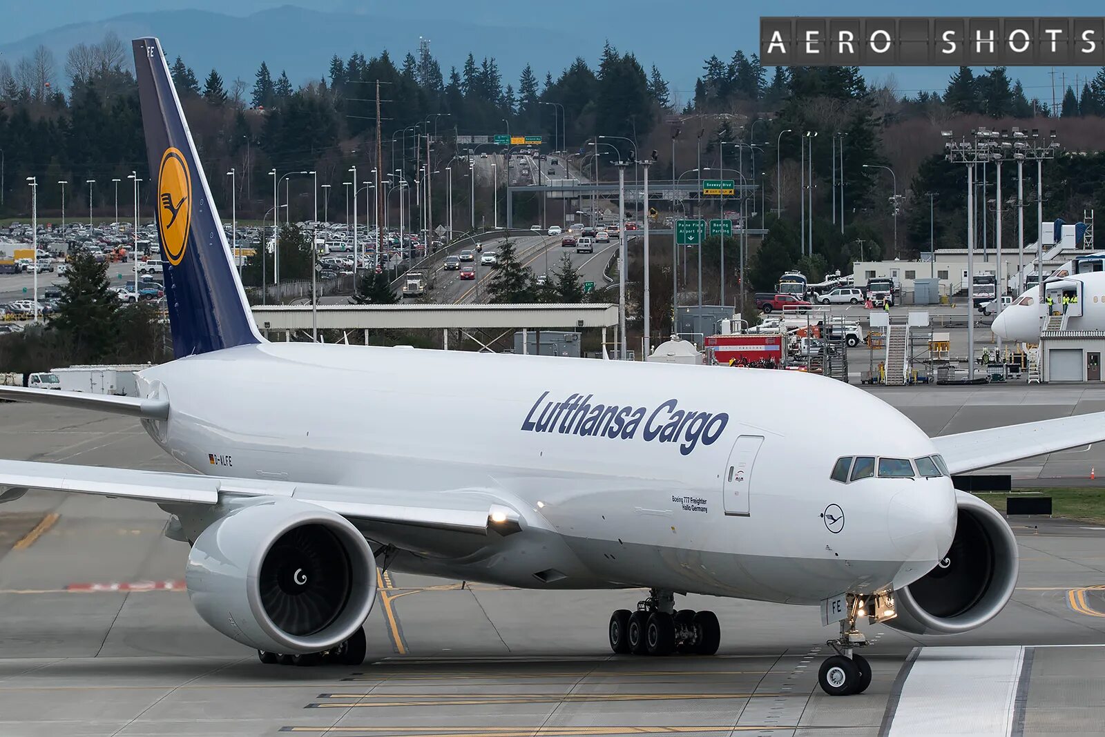 Авиабилеты купить люфтганза. Боинг 777 Люфтганза. Аэробус а350 Люфтганза. Люфтганза (Lufthansa) Германия. Boeing 747-8i Lufthansa.