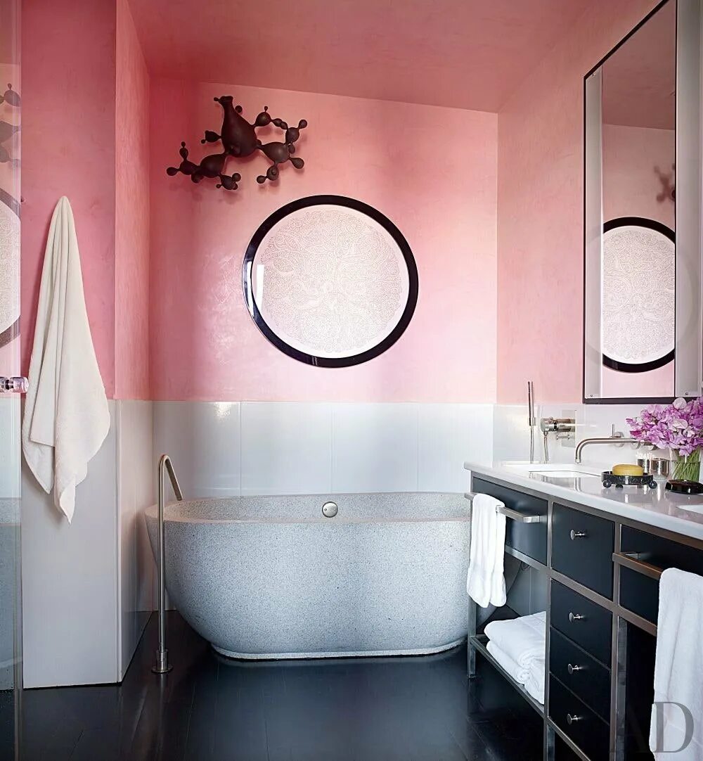 Стены в ванной. Интерьер ванной розовый. Ванная в розовых тонах. Покраска стен в ванной комнате. Розовые стены в ванной комнате.