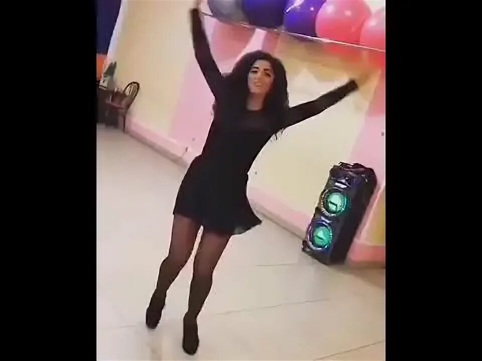 Песню шахунц девочка стоп. Девушка из клипа шахунц.