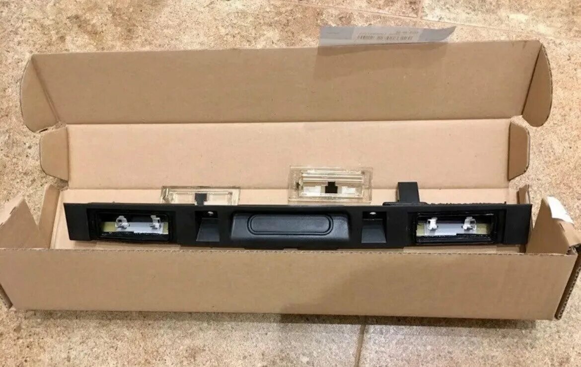 планка подсветки номера bmw x5. бмв х5 е53 плафон багажника. 51137062293 bmw. планка подсветки номера bmw x5 e53/x3 e83. подсветка номера х5.