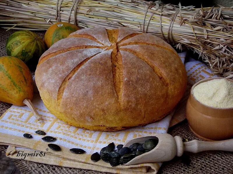 тыквенный хлеб. хлеб с тыквой. хлеб с тыквой. хлеб с тыквой в духовке. тыквенный хлеб.