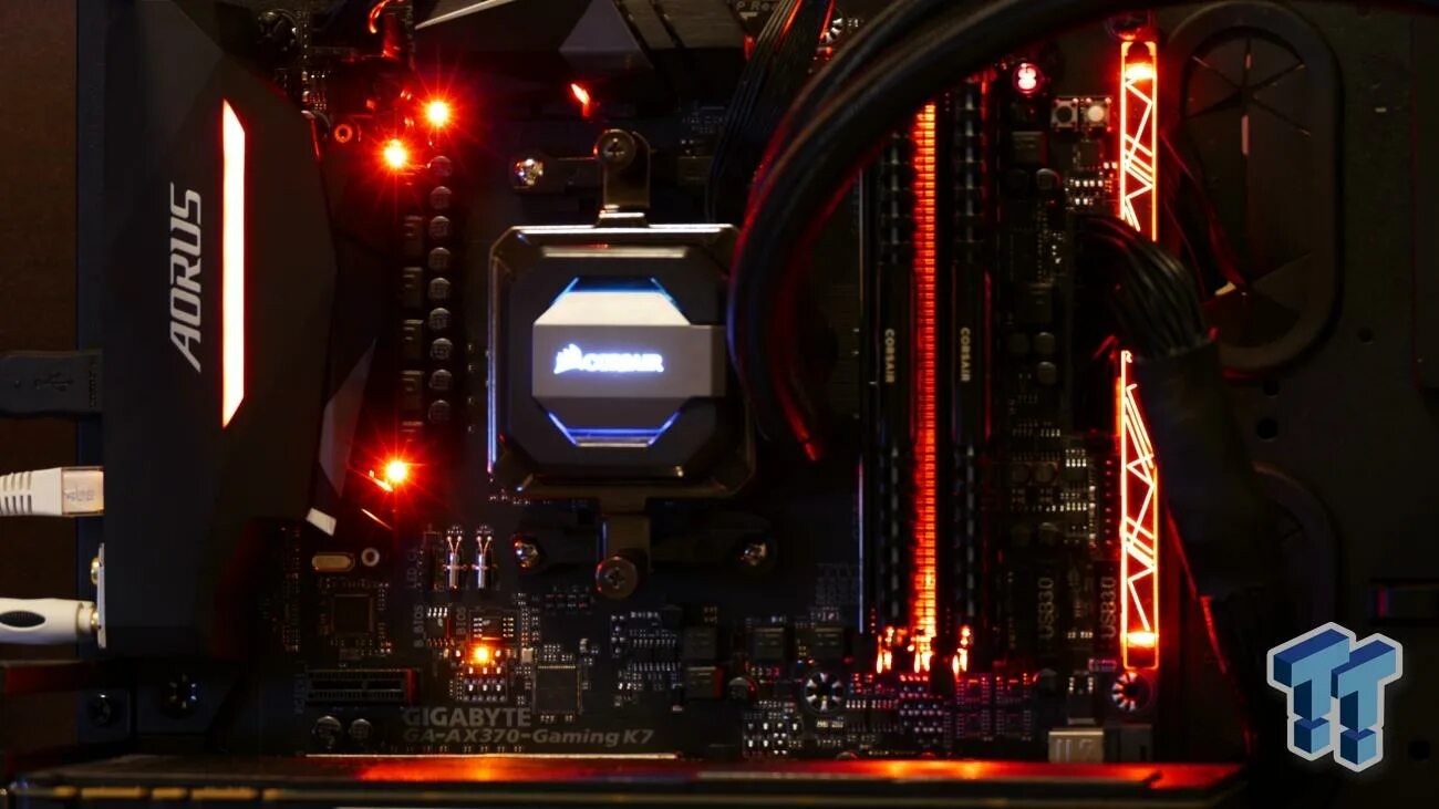 Gigabyte z370 gaming. Gigabyte x370 AORUS. Gigabyte Gaming ax370. Gigabyte AORUS x370 Gaming 5. AORUS ax370 Gaming k5.