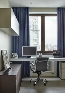 Стол напротив окна