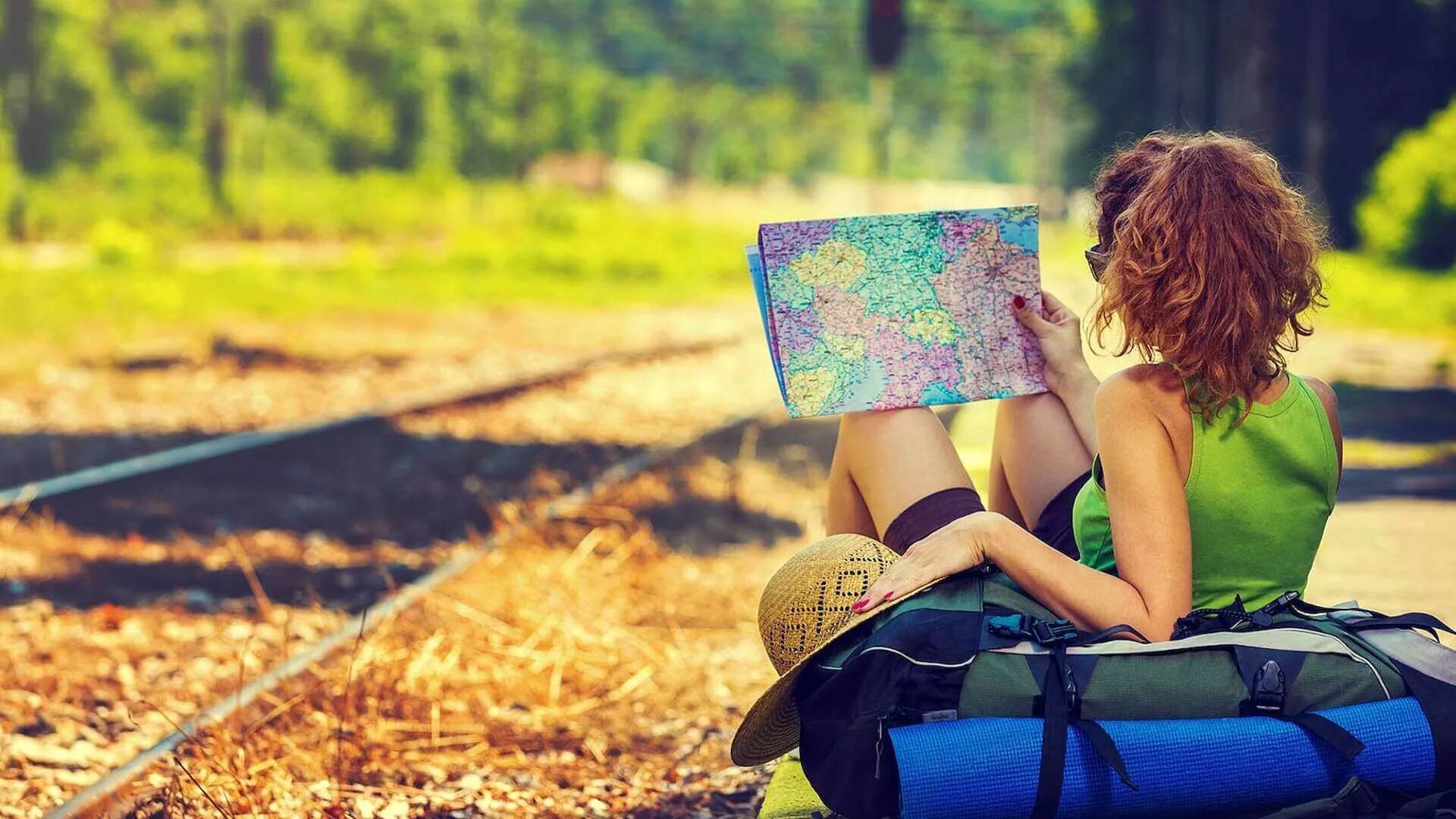 Принять участие в путешествии. Креативные путешествия. Девушка путешествует. Путешествия картинки. Хобби туризм.