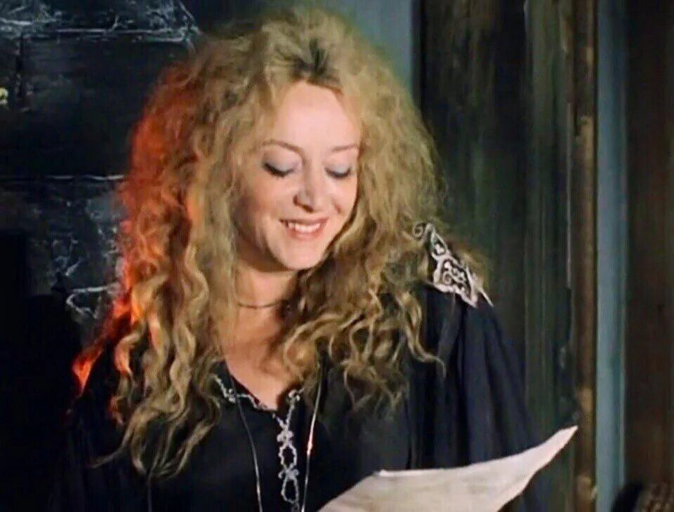 Значение клейма лилии на плече миледи. Значение клейма лилии на плече миледи