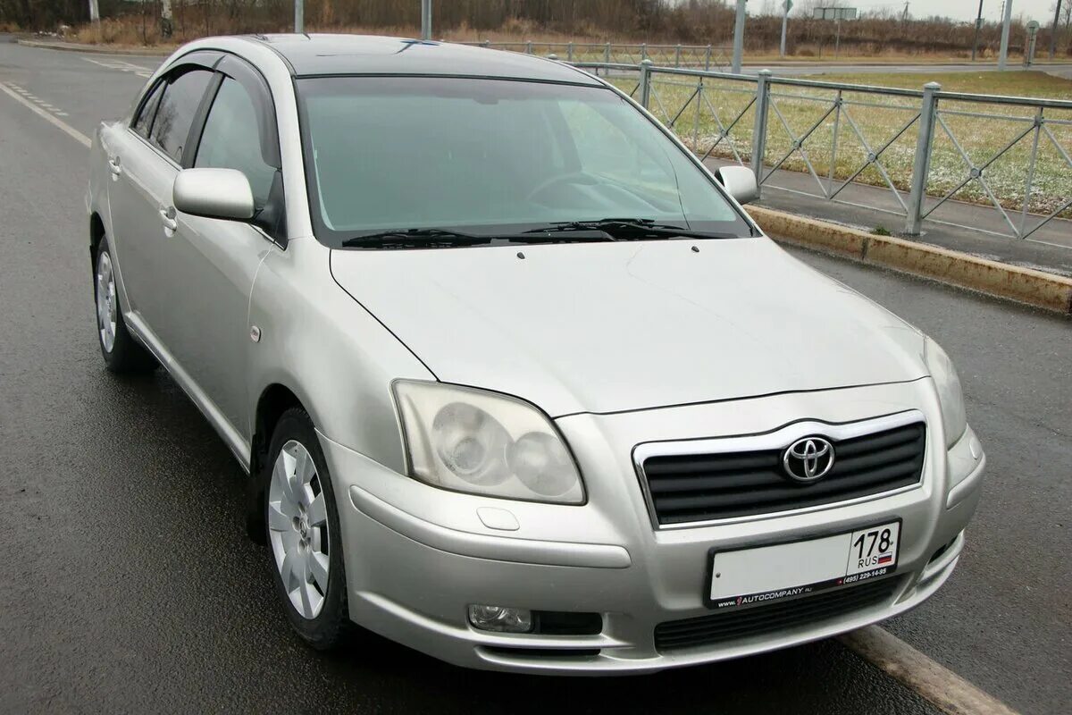 Тойота Авенсис 2 серебристая. Тойота Авенсис 2 л d3. Тойота Авенсис 2003 белая. Toyota Avensis Челябинск АММ 174.