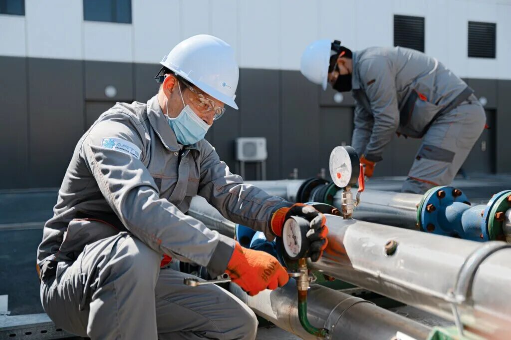 Working in kazakhstan. Working in kazakhstan. Работа в казахстане. Казахские строители. Working in kazakhstan.