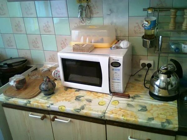 Можно ли ставить что нибудь на микроволновку