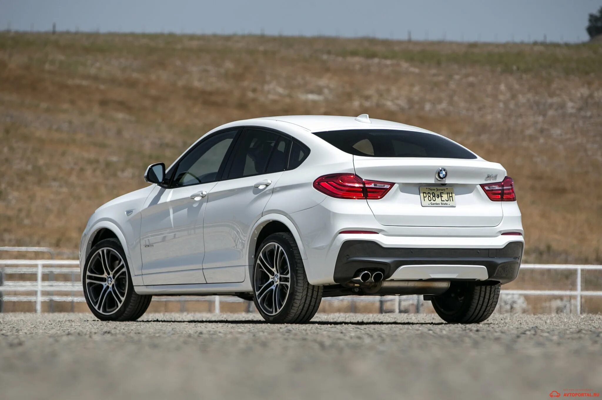 BMW x4 2015. BMW x4 2017. БМВ х4 седан. БМВ х4 2017г.