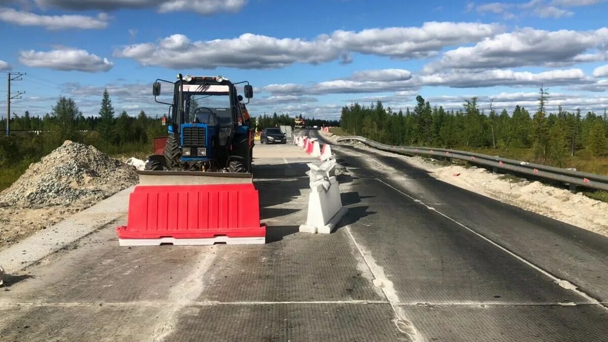 Уренгойдорстрой коротчаево. Уренгойдорстрой коротчаево. Ванкор пурпе нефтепровод. Автодорога ямал. Участок дороги.