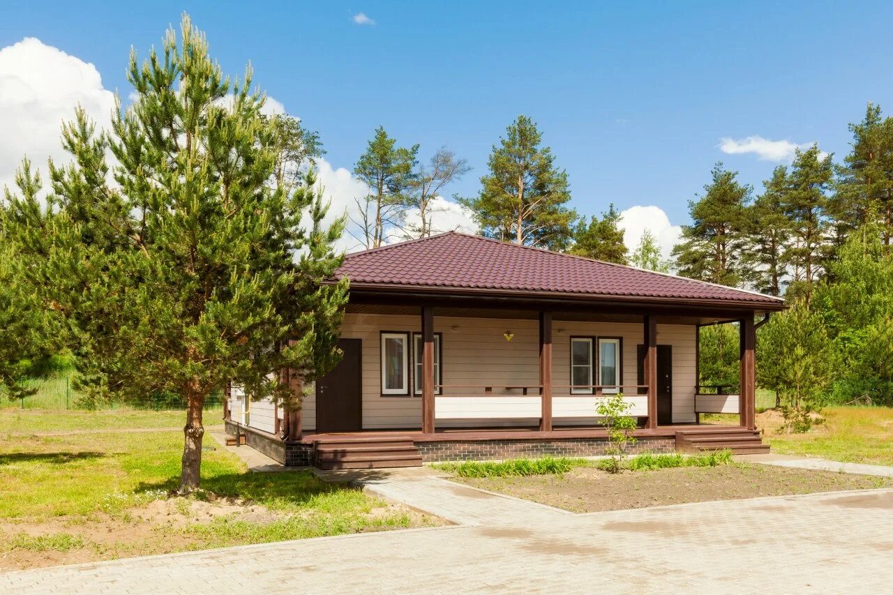 Парк отель спасское рыбинск сайт. Отель спасское рыбинск. Спасское рыбинск летняя веранда. Спасское рыбинск. Парк отель спасское.