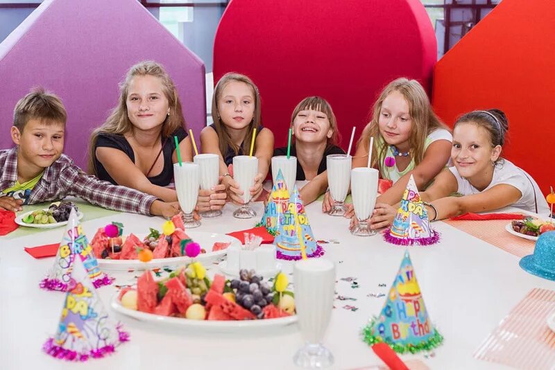 Где отпраздновать день рождения 8 лет девочке. Отпраздновать детский день рождения. справить день рождения ребенка. детский день рождения 10 лет. детское кафе.