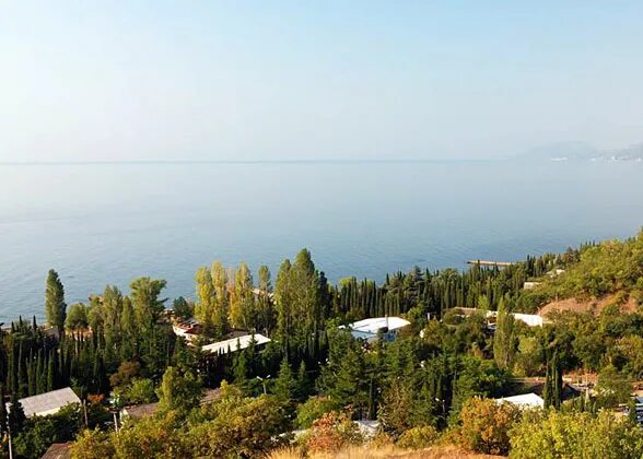 Гостевой дом "Дом с колоннами" - Алушта,п. Сатера, ул. Прибрежная, д. 12, коттед