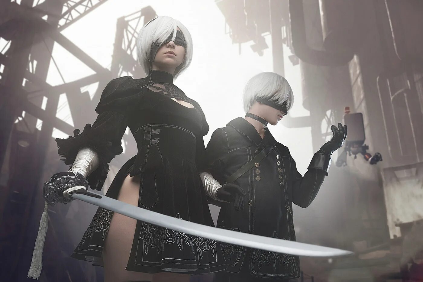 2b automata 18. Ниер автомата 2b. 2b и a2 из NIER: Automata. 2 B NIER Automata. NIER Automata 2b и 9s 18.