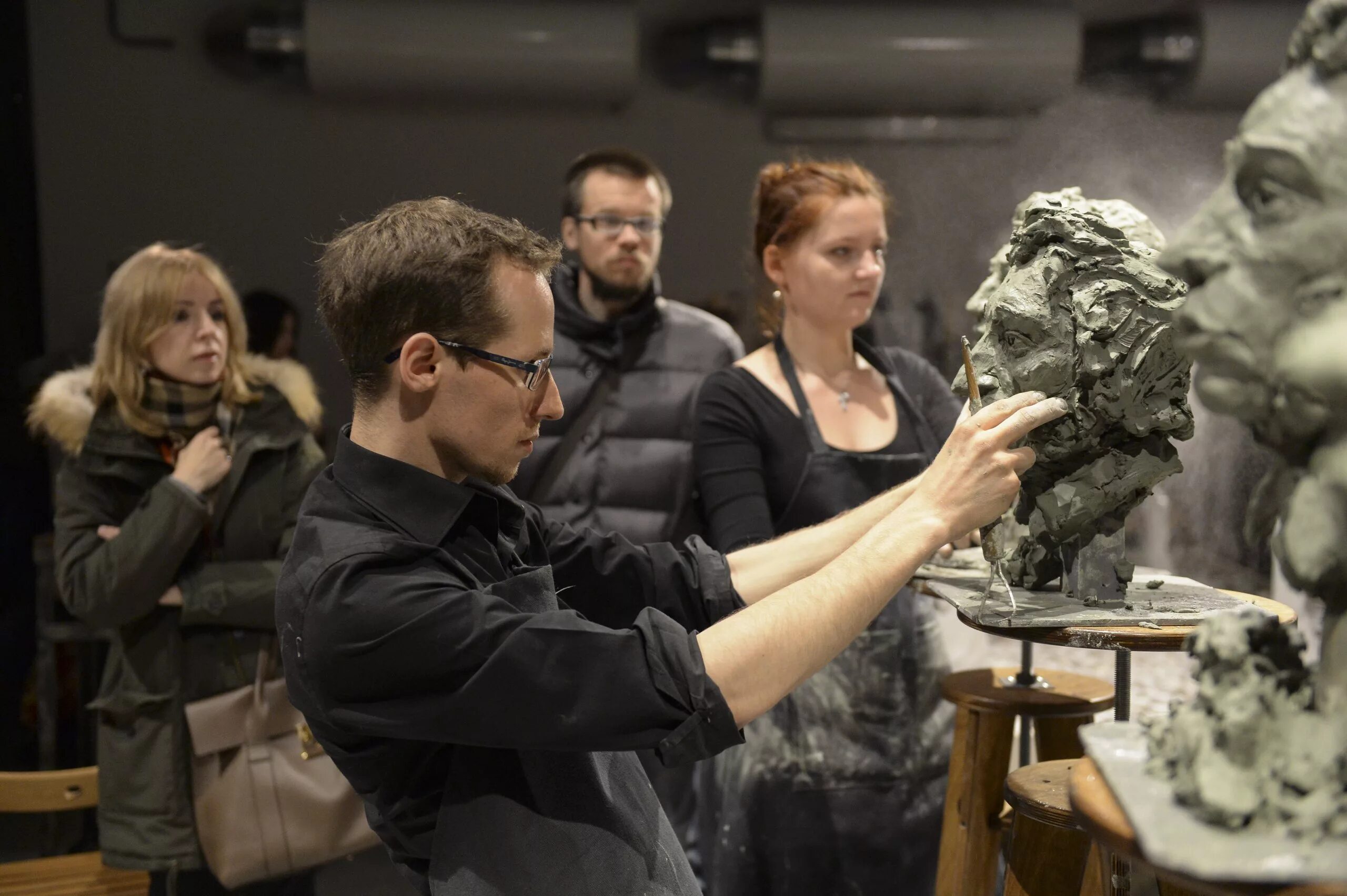 художница скульптор. олег закоморный скульптор выставка. юрий фирсов скульптор. китайский скульптор луо ли ронг. лу ли ронг.