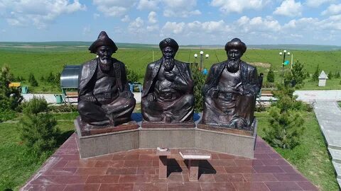 Өте ескі жезөкшелердің профильдерінің фотосуреттері