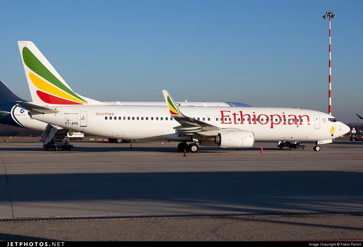 Et 761 ethiopian airlines. Боинг 737 эфиопские авиалинии. Ethiopian Airlines 323. Eurowings Airlines 737.