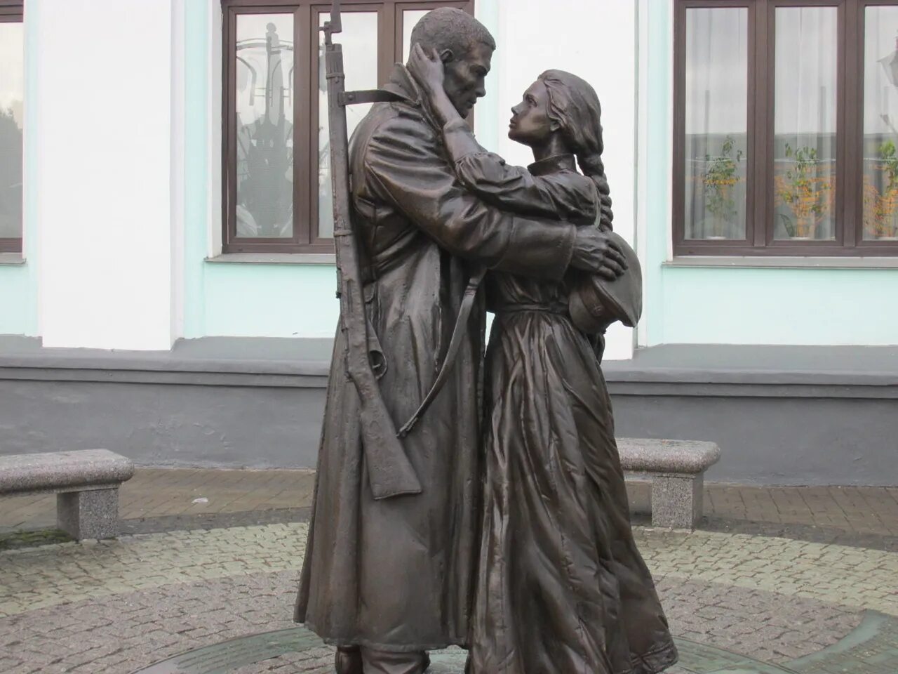 Памятник «прощание славянки». Москва, Россия. Мемориал «прощание славянки» на белорусском вокзале.. Памятник прощание славянки в Москве. Памятник маршу прощание славянки. Прощание композиция