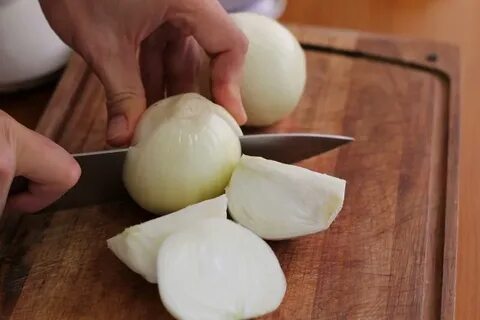 Как чистить лук