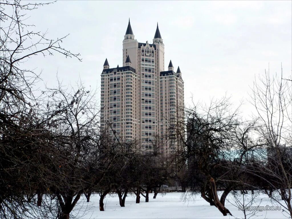 Самые высокие жк. Высокие здания Москвы. Высокий дом. Самое высокое здание в Москве. Самый высокий жилой дом в Москве.