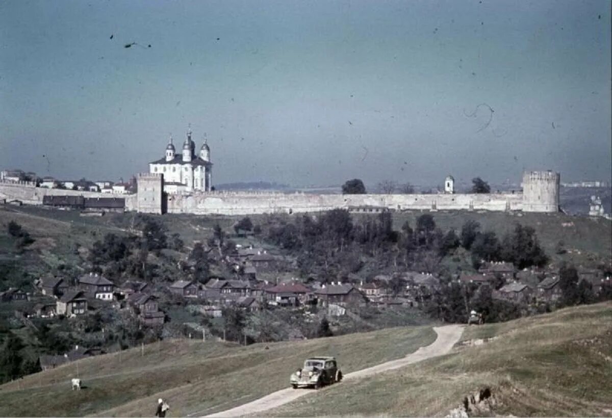 Время в смоленском. Оккупация Смоленска в 1941-1943. Смоленск в годы войны 1943 года. Смоленск 1941 год оккупация. Смоленск 1943 Крепостная стена.