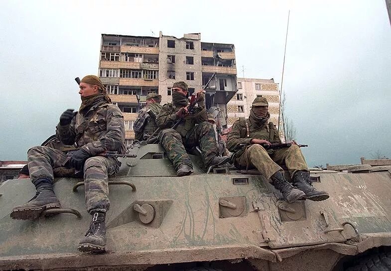 Русские в чечне. Российская армия в Чечне 1995. Русские солдаты в Чечне.