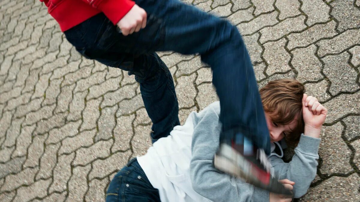 Смешные моменты в футболе. Я бью два раза. Смешные моменты в футболе. Мемы про мужиков. Смешные моменты в футболе.