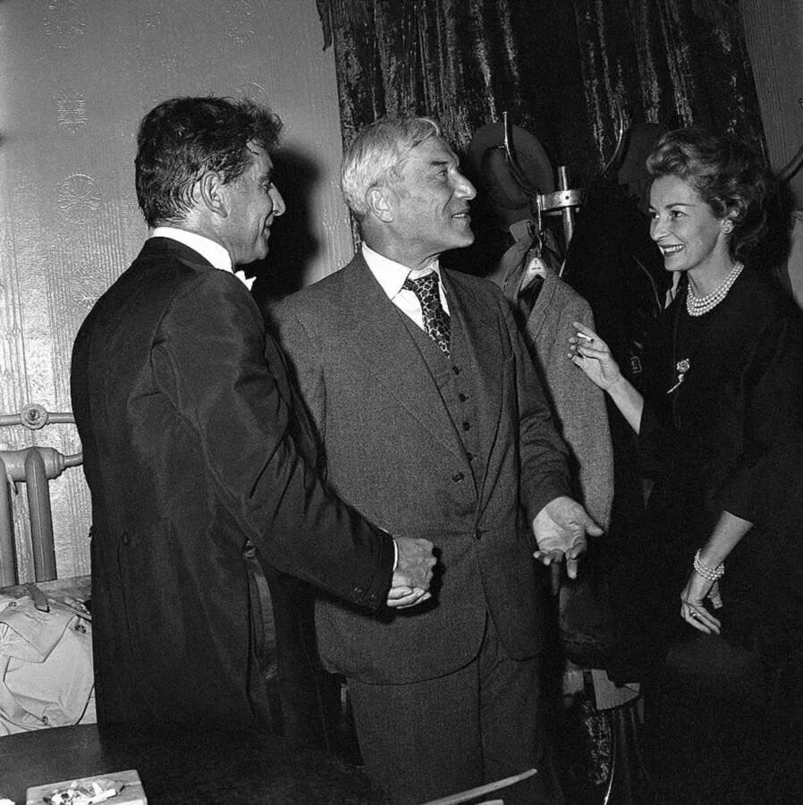 Получил нобелевскую премию в 1958 году. Борис пастернак 1958. борис пастернак нобелевская премия. вручение нобелевской премии пастернаку. борис леонидович пастернак вручение нобелевской премии.
