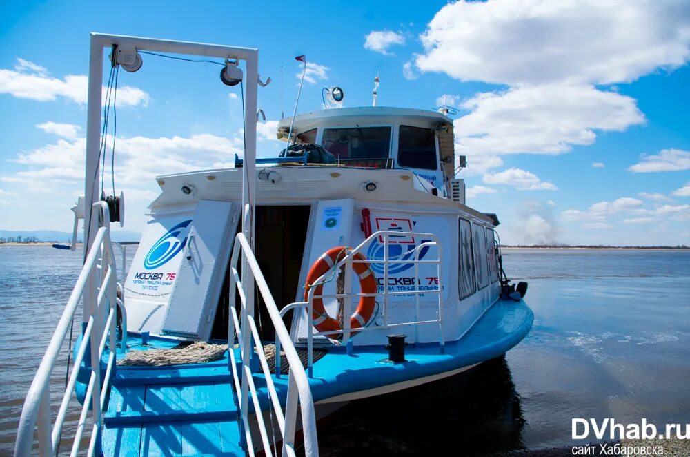 Катер хабаровск. Яхта губернатора приморья. Мотолодка. Yamaha fr24. Дизельная лодка yamaha.