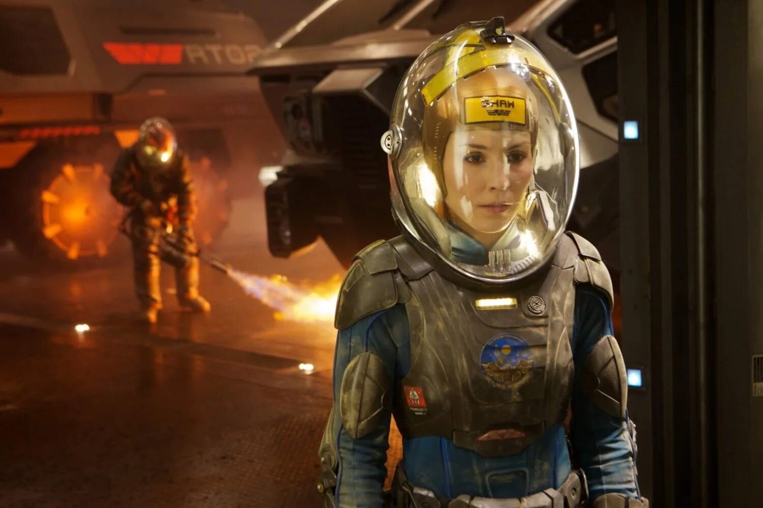 Прометей милберн. Прометей кадры. Прометей фильм 2012 пришельцы. Фильм миссия прометей. Прометей фильм 2012 скафандры.