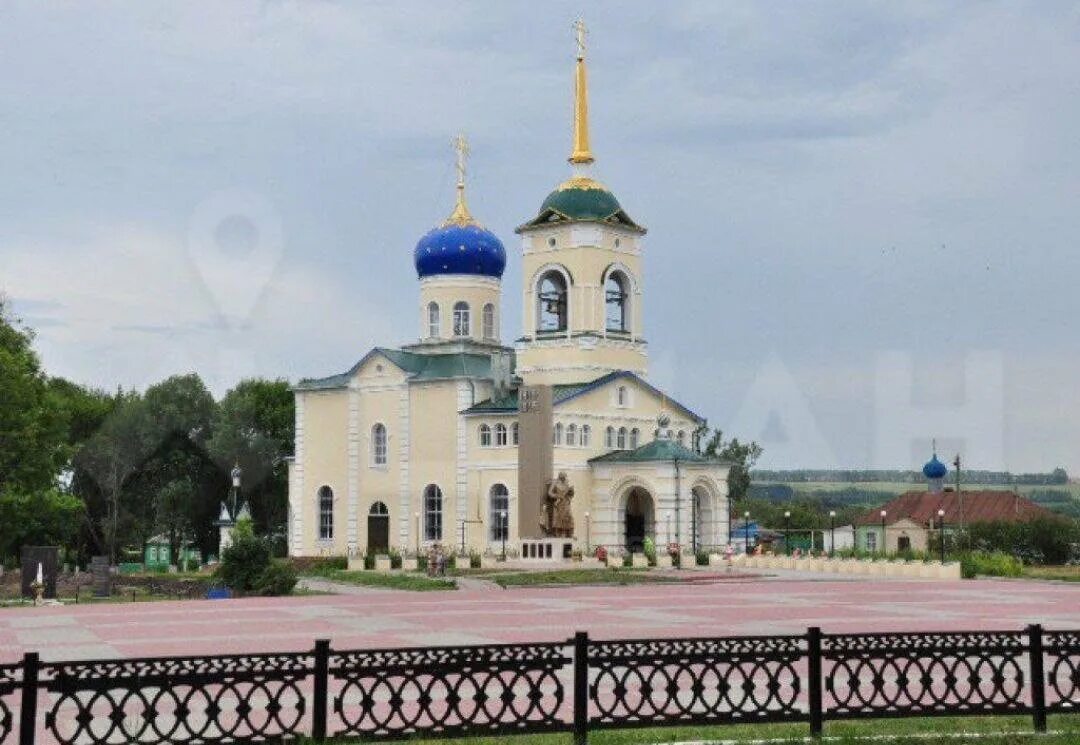 Хохольский район село. Церковь с хохол Хохольский район. Казанский храм с хохол Воронежской области. С. хохол Хохольского района Воронежской области. Храм в селе хохол.