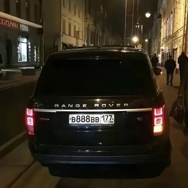 Гос номер машина 888. Номер 1 888. В888вв888. Бмв 64 регион. В888вв888.