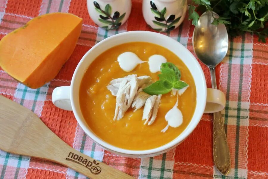 Куриный суп пюре с тыквой. Суп пюре с мясом. зимний суп. зимний суп пюре. тыквенный крем суп с мясом.