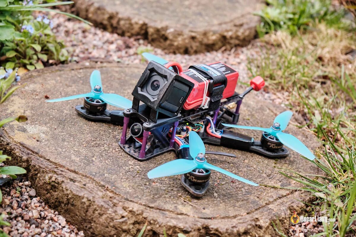 Mini FPV Drone. Гоночный FPV дрон. FVP дрон. FPV дрон Diatone ROMA f7 FPV.