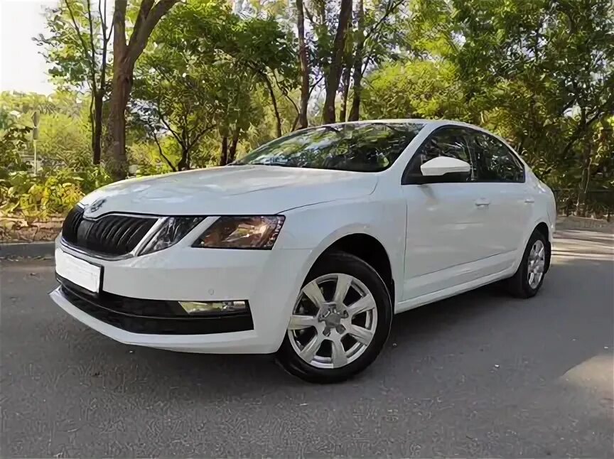 Шкода 16 год. Skoda octavia r16. Колеса звезды 16 рапид шкода. Skoda octavia 2014. Skoda octavia rs 2016.