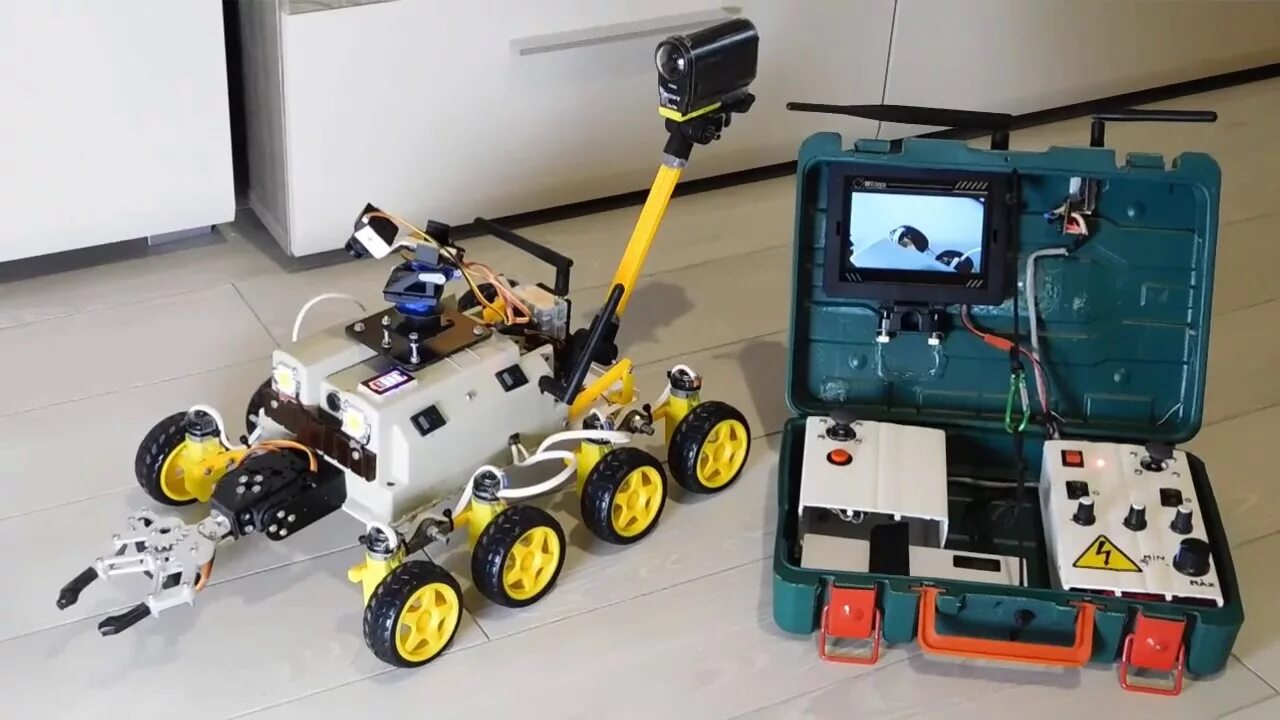 Колесный робот на ардуино. Гусеничный робот. Шестиколесный бтр. Робот вездеход. Военный робот talon.