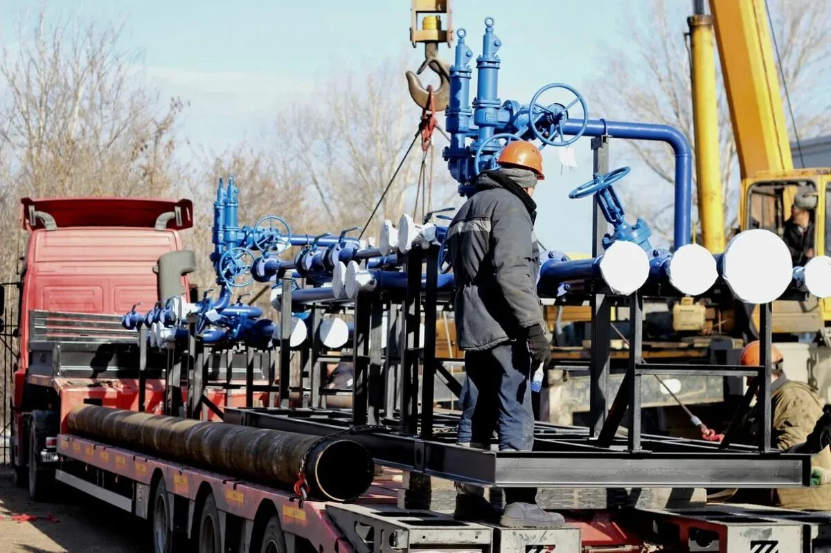 Асн на "лпдс "володарская". Капотня завод мнпз. Нефтяное отделение. Газпромнефть нтц офис. Работник нпз.