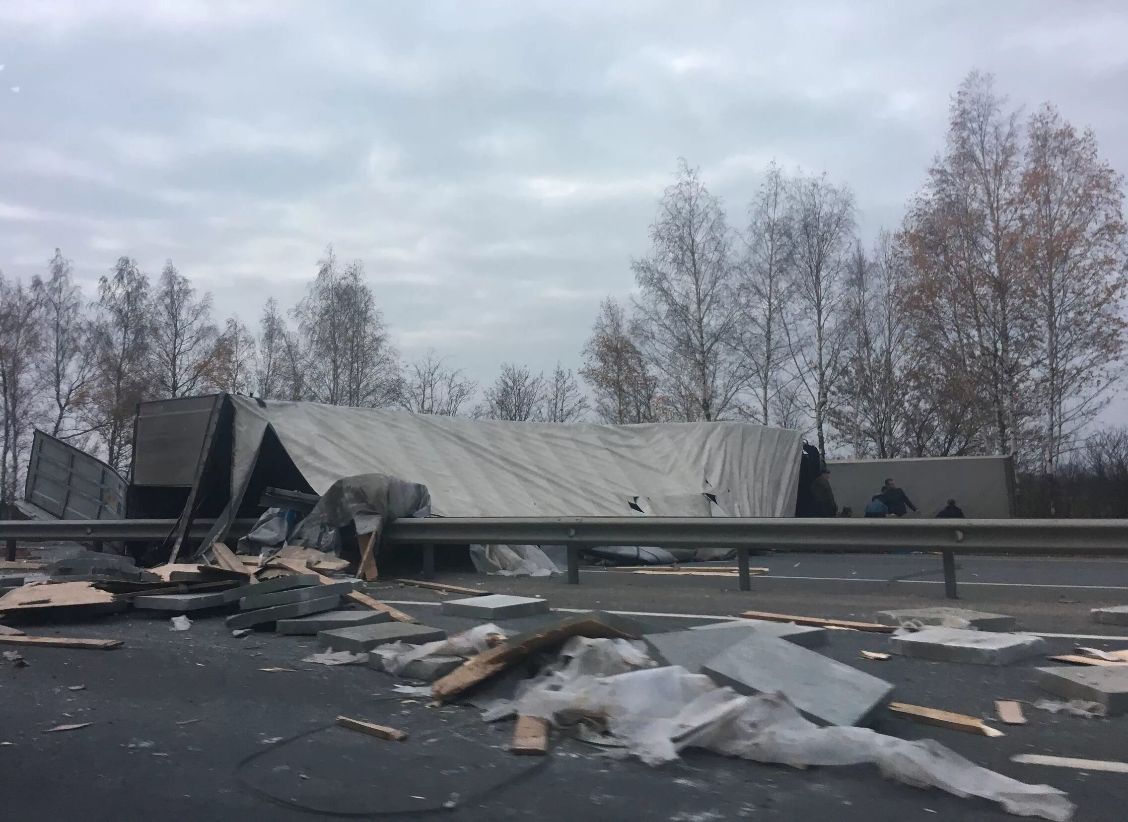 Авария на трассе м5 под Рязанью. Под Рязанью перевернулась фура. Трасса м5 отзывы