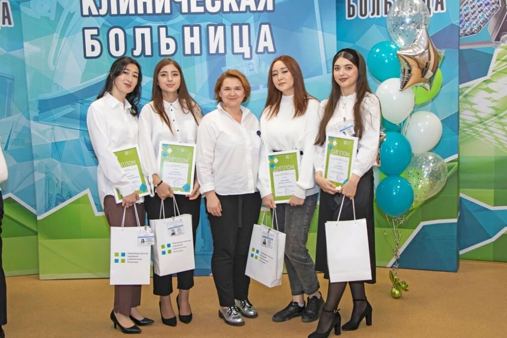 Новая больница в нижневартовске. Единство нижневартовск. Профпробы для школьников повар. Окб 2 нижневартовск. Профпробы для школьников кулинария.