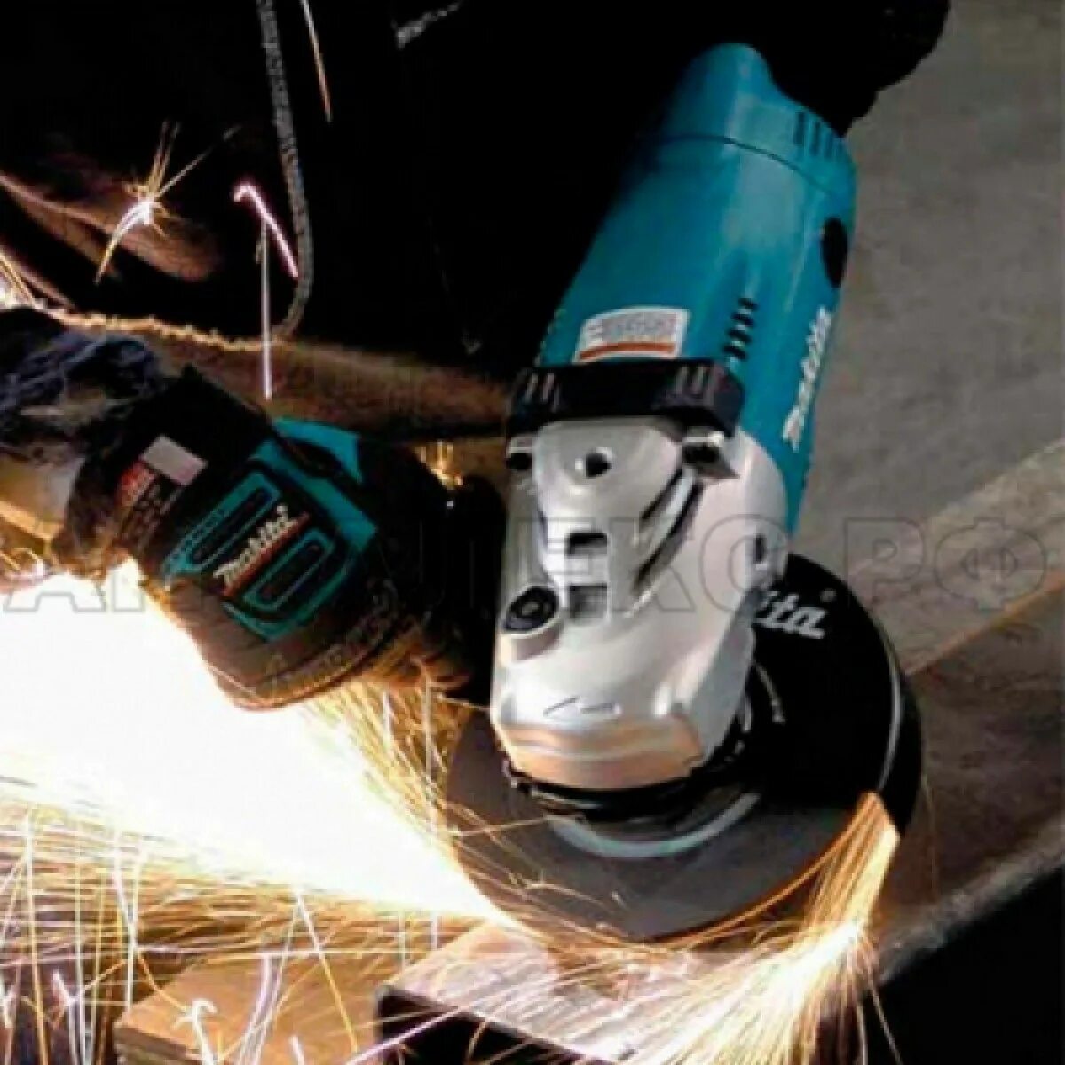 Угол для болгарки. Makita ga9020sf. Makita ga7020sf. УШМ 9020 Makita. Угловая шлифмашина Makita ga7030.