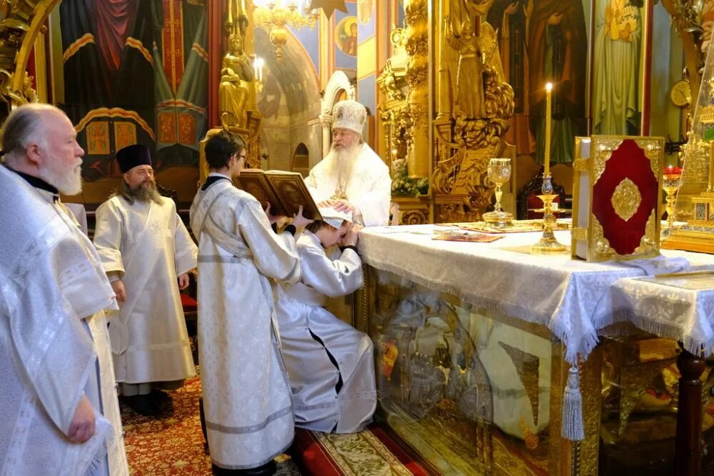 крещения в успенском соборе. литургия богоявленский кафедральный собор. литургия богоявленский кафедральный собор. крещение в успенском соборе. прямая трансляция богослужения крещения.