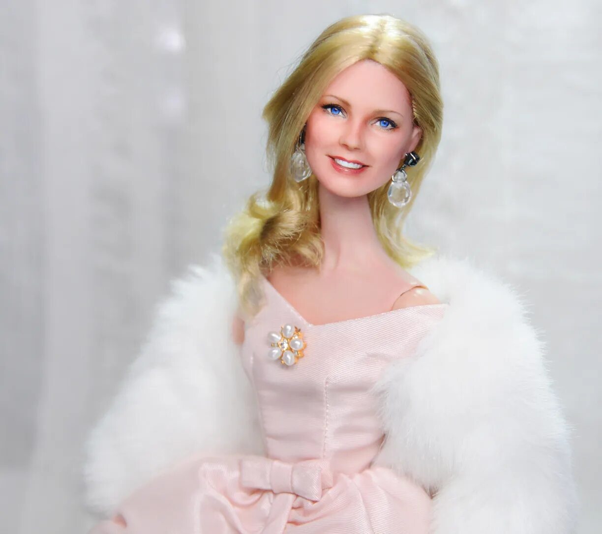 Barbie звезда. барби рок принцесса кортни. барби рисунок рок. мультик барби принцесса и поп звезда. ольга ноэль куклы.