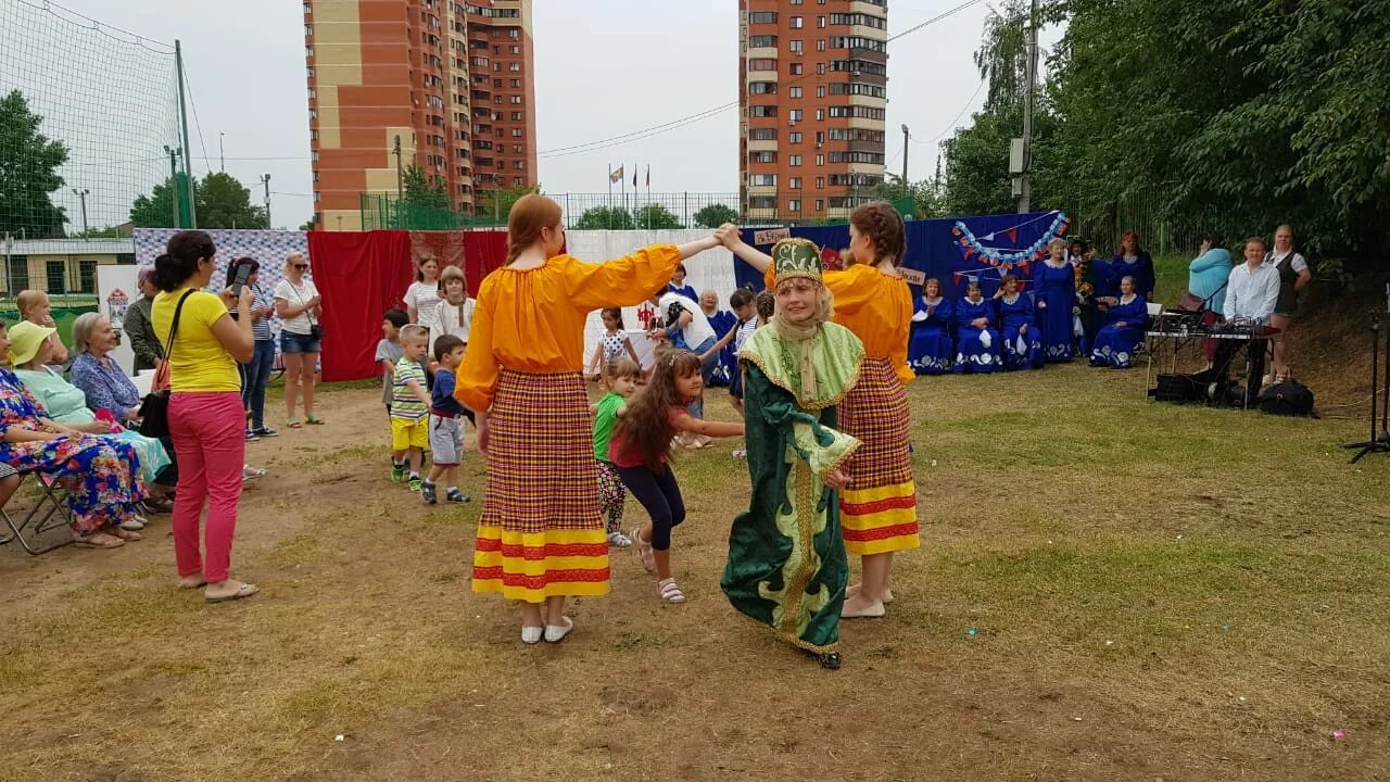 Погода октябрьский люберецкий район московская область. День поселка Октябрьский Люберецкого района. Балятино Октябрьский. Октябрьский (городской округ Люберцы). Балятино Люберецкий район.