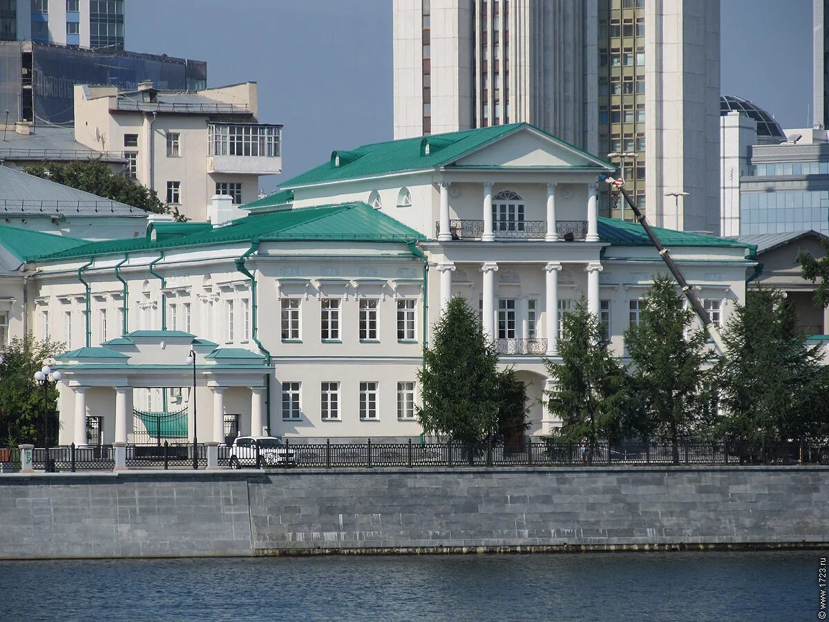 Переулок северный 2 екатеринбург больница. Свердловская областная больница 2 екатеринбург. Набережная рабочей молодежи 2 екатеринбург. Рабочей молодежи больница. Рабочей молодежи больница.