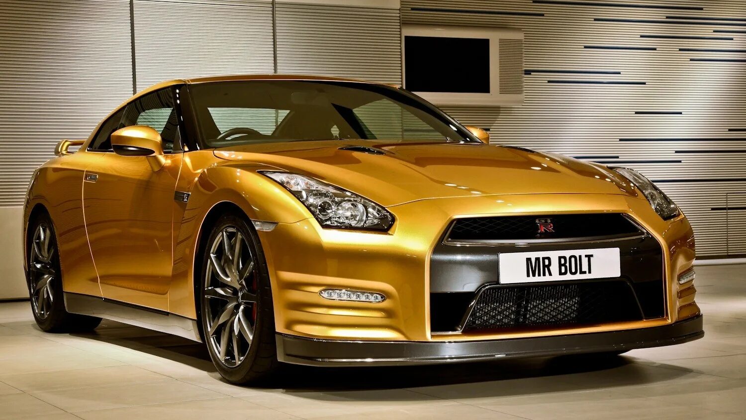 Nissan GTR r35 Gold. Nissan gt-r r35 золотой. Ниссан ГТР 35 золотой. Nissan gt-r Bolt Gold.